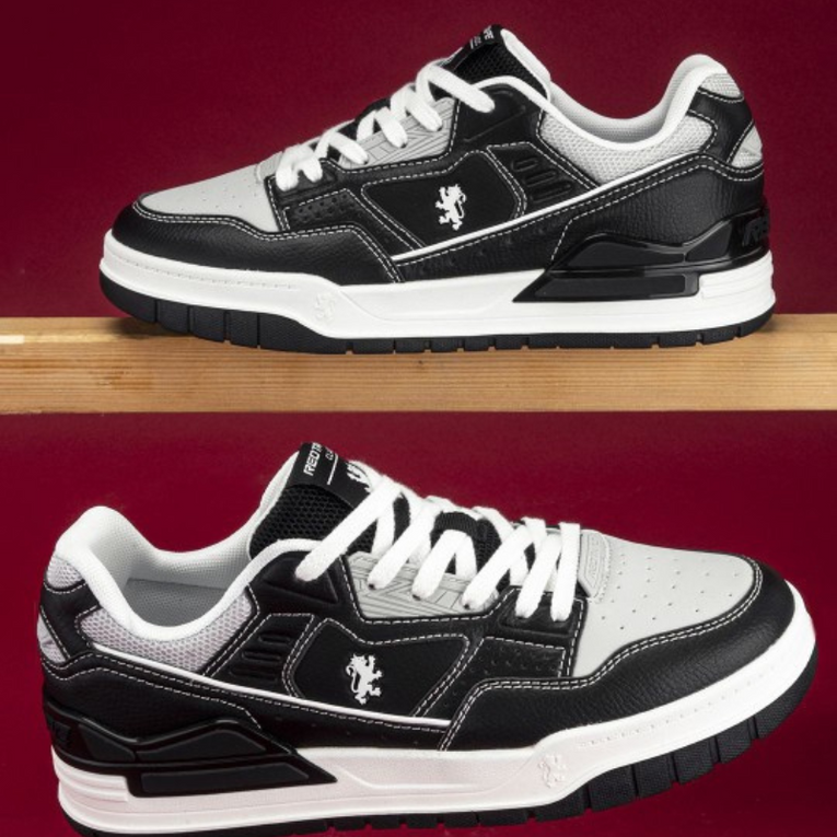 Men Colourblocked Sneakers