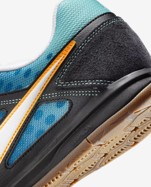 Nike Gato SE
