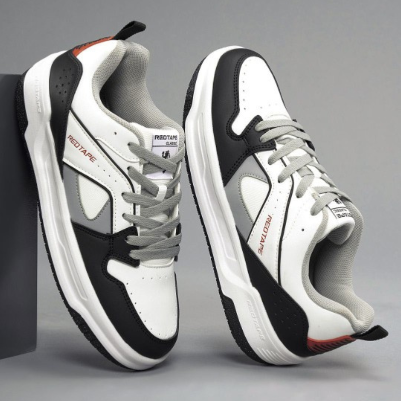 Men Round Toe Sneakers