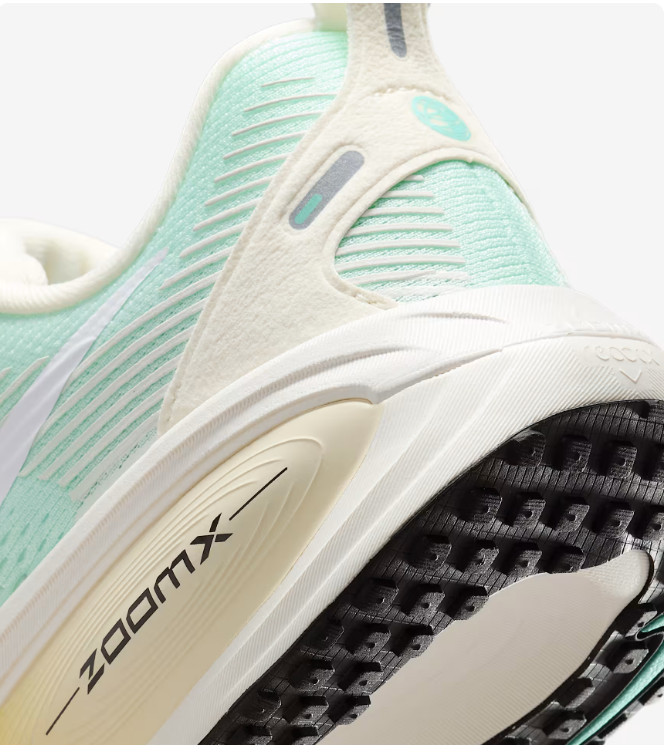 Nike Vomero 18 Women's Road Running Shoes